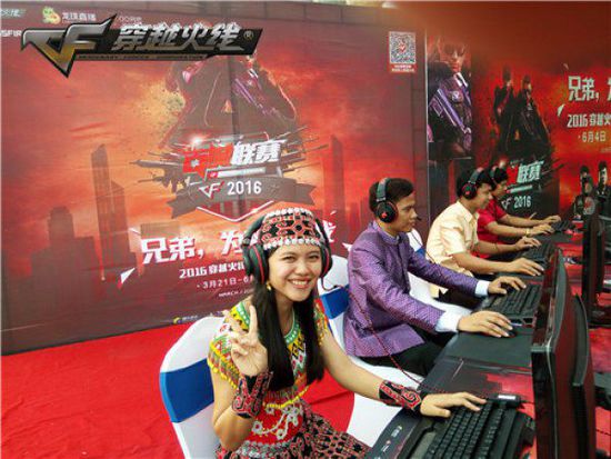 大型后卫并 大型后卫并