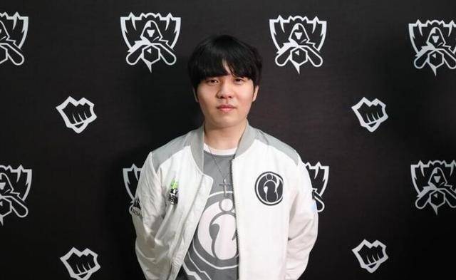 还是战术角 还是战术角