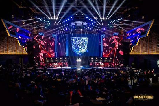 台上最为关 台上最为关